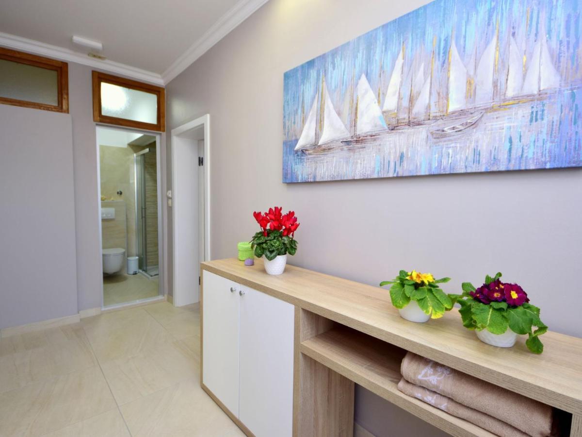 Apartment Mornar-2 By Interhome Trogir Exteriör bild